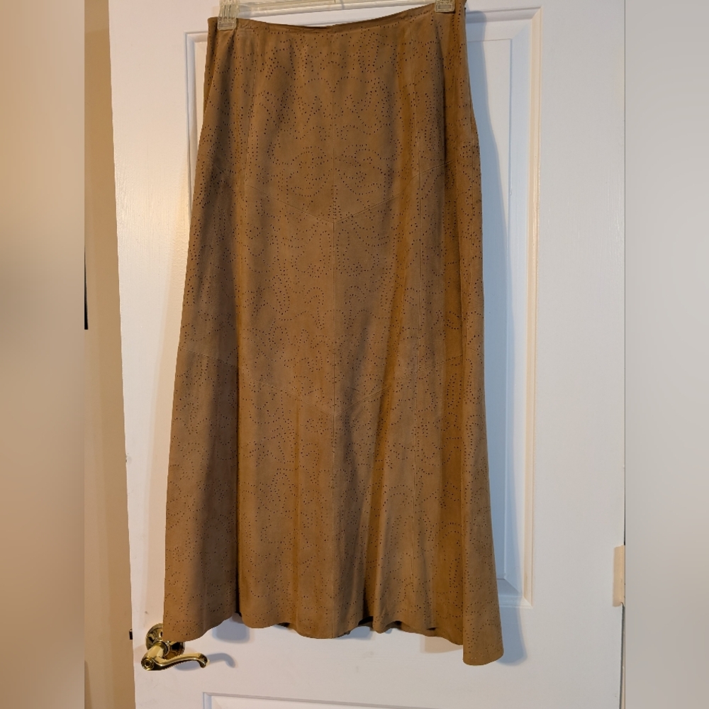 Very Soft Suede Lined Dana Buchman Skirt Size 10.  Very Soft.